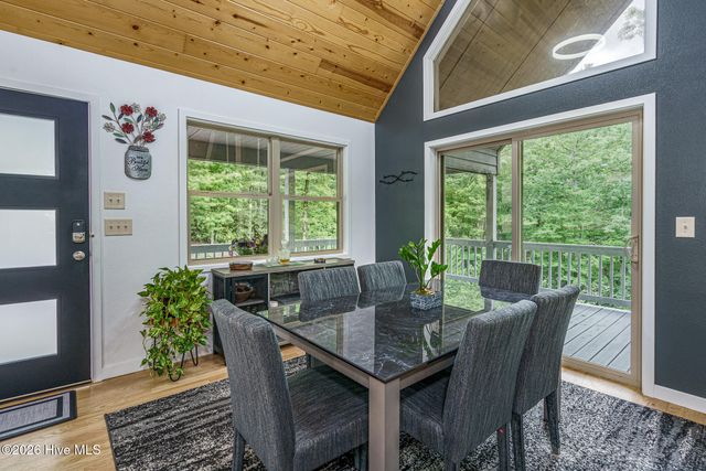 135 Heritage Trail, Brasstown, NC 28902