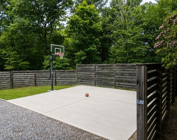 135 Heritage Trail, Brasstown, NC 28902