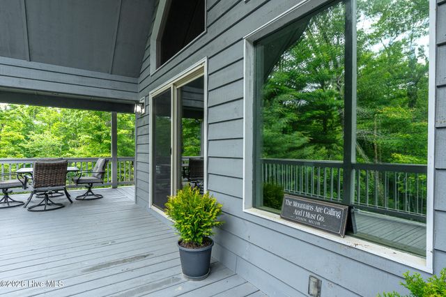135 Heritage Trail, Brasstown, NC 28902