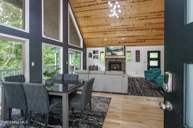 135 Heritage Trail, Brasstown, NC 28902