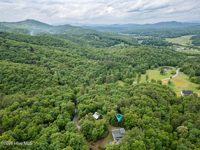135 Heritage Trail, Brasstown, NC 28902