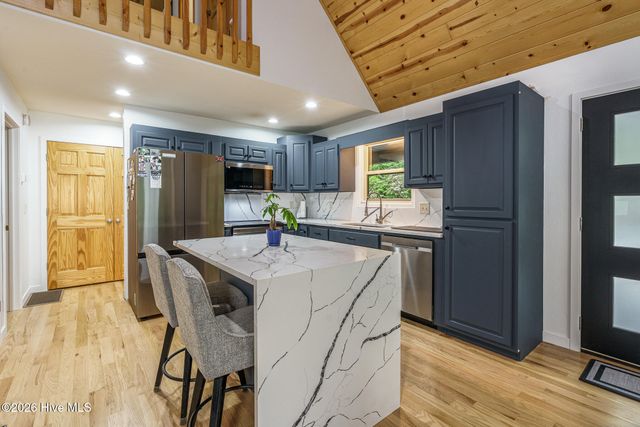 135 Heritage Trail, Brasstown, NC 28902