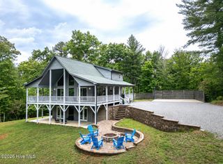135 Heritage Trail, Brasstown, NC 28902