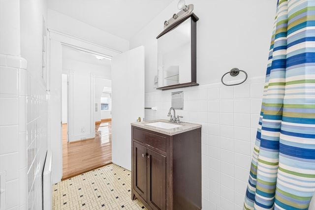 546 Shirley St, Winthrop, MA 02152