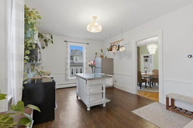 4 Mount Vernon St 3, Haverhill, MA 01830