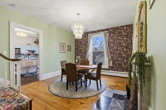 4 Mount Vernon St 3, Haverhill, MA 01830