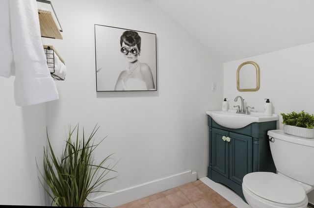 4 Mount Vernon St 3, Haverhill, MA 01830