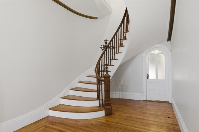 4 Mount Vernon St 3, Haverhill, MA 01830