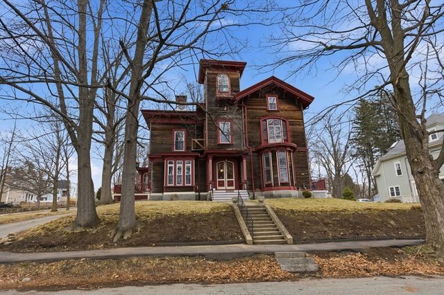 4 Mount Vernon St 3, Haverhill, MA 01830