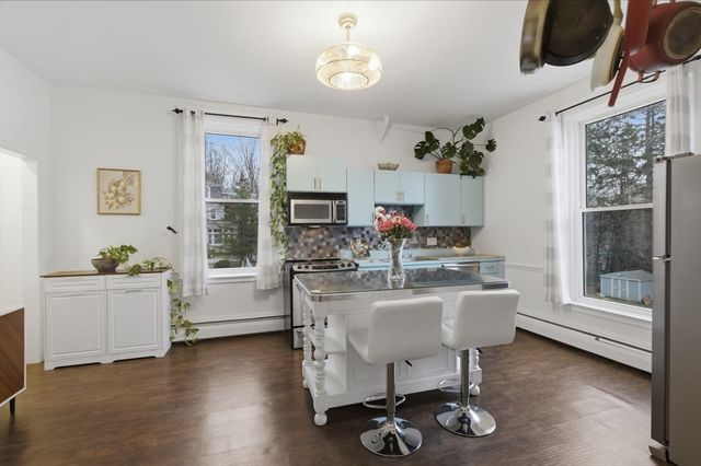 4 Mount Vernon St 3, Haverhill, MA 01830