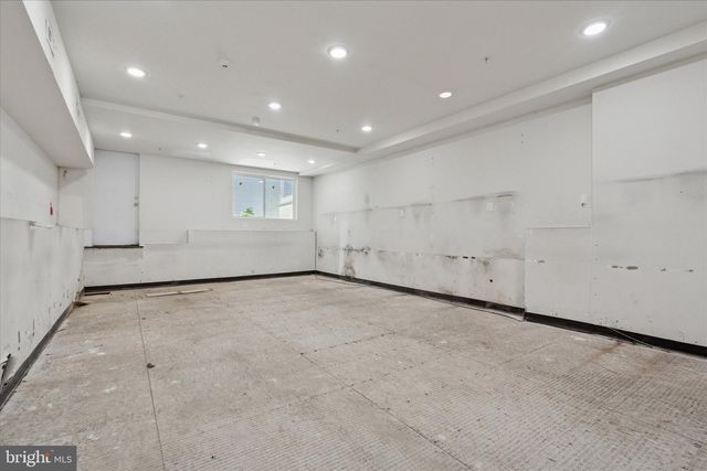 826-00 N BROAD ST, Philadelphia, PA 19130
