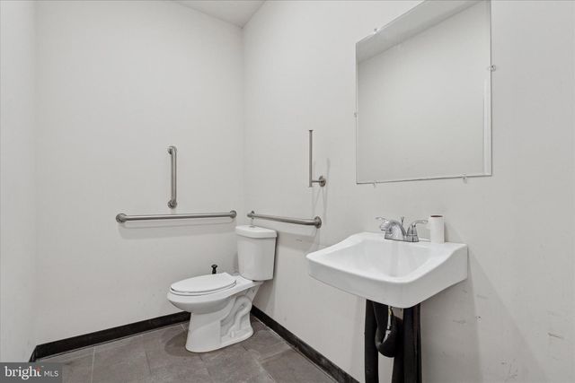 826-00 N BROAD ST, Philadelphia, PA 19130