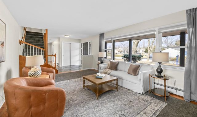 10311 W Ruby AVENUE, Wauwatosa, WI 53225