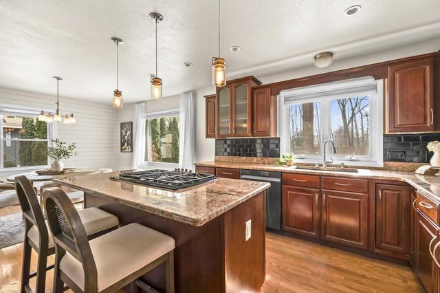 10311 W Ruby AVENUE, Wauwatosa, WI 53225