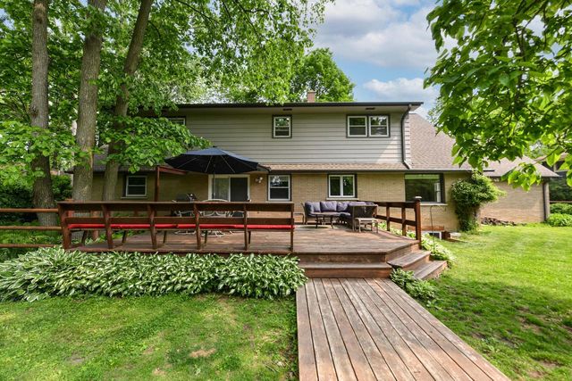 10311 W Ruby AVENUE, Wauwatosa, WI 53225