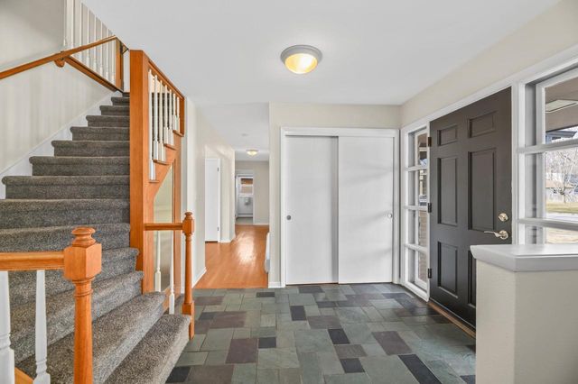 10311 W Ruby AVENUE, Wauwatosa, WI 53225