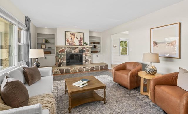 10311 W Ruby AVENUE, Wauwatosa, WI 53225