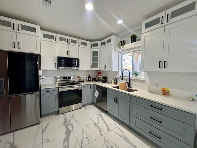 8640 Arcadia Park Drive, Fort Worth, TX 76244