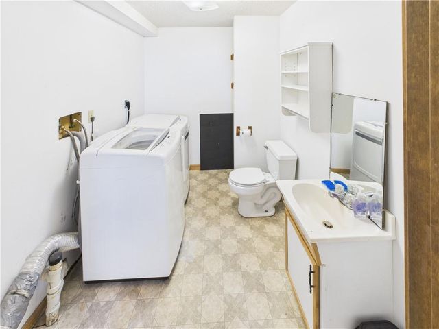 1009 Walnut Lane, Warrensburg, MO 64093