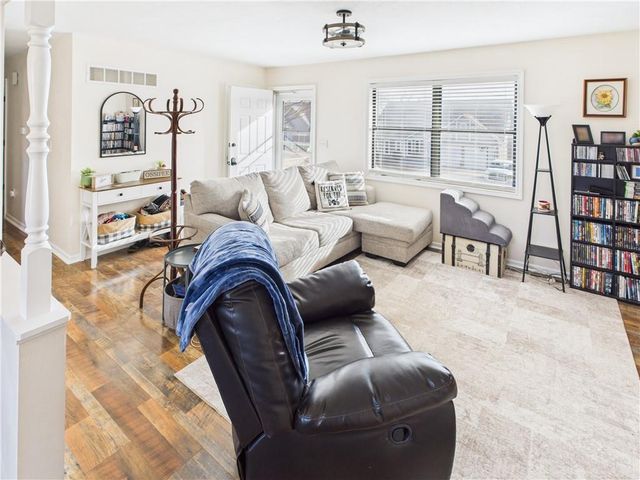 1009 Walnut Lane, Warrensburg, MO 64093