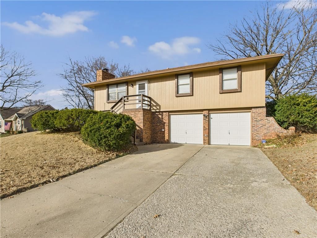 1009 Walnut Lane, Warrensburg, MO 64093