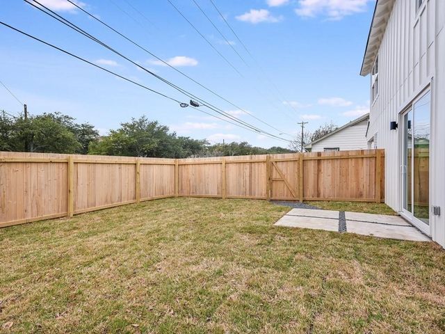 1116 Atkinson RD, Austin, TX 78752