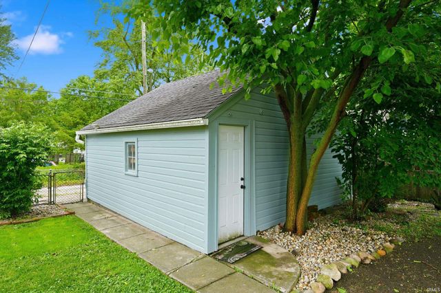 713 Greenlawn Avenue, Fort Wayne, IN 46808
