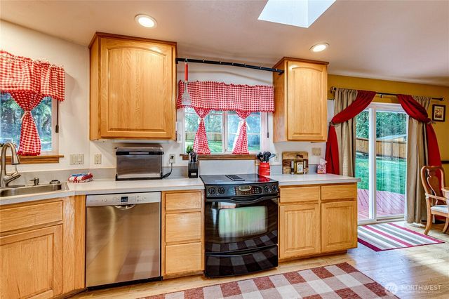 73 Ross Lane, Port Angeles, WA 98363