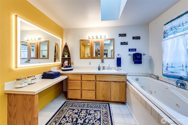 73 Ross Lane, Port Angeles, WA 98363