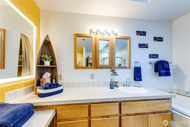 73 Ross Lane, Port Angeles, WA 98363