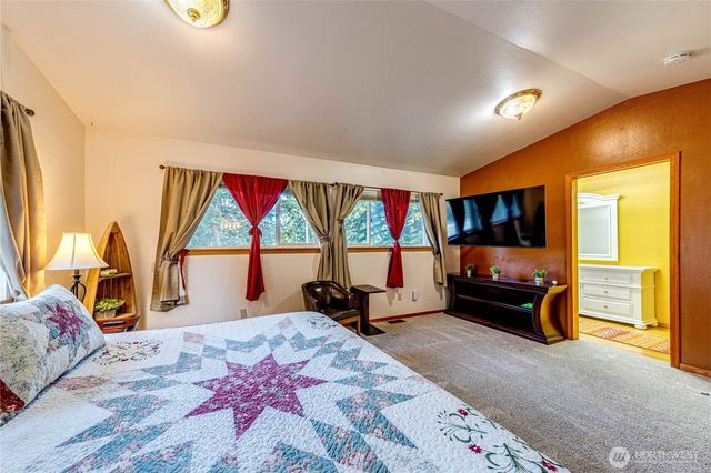 73 Ross Lane, Port Angeles, WA 98363