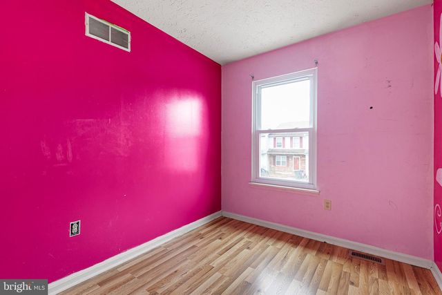 25 W PERPEN CT, Newark, DE 19702