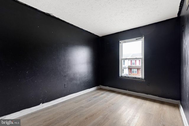 25 W PERPEN CT, Newark, DE 19702