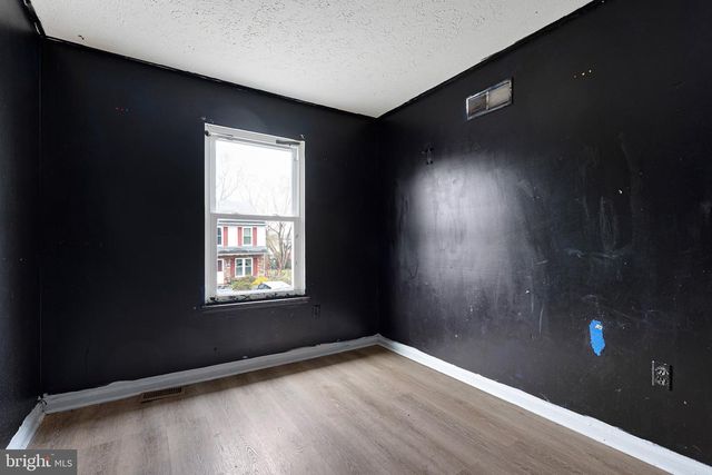 25 W PERPEN CT, Newark, DE 19702