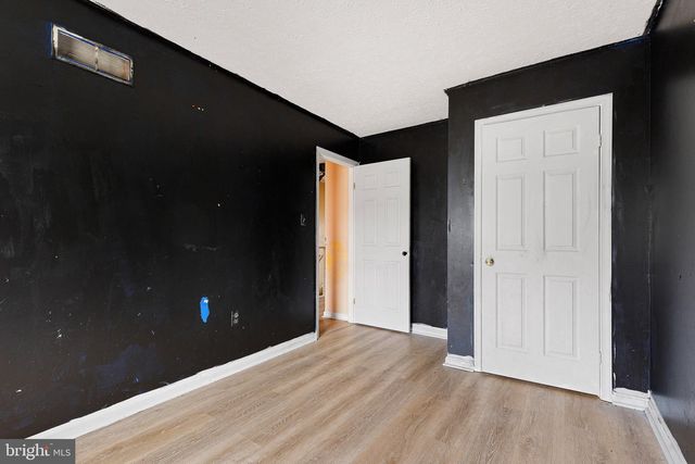 25 W PERPEN CT, Newark, DE 19702