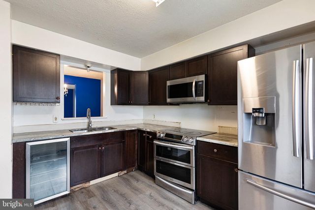 25 W PERPEN CT, Newark, DE 19702