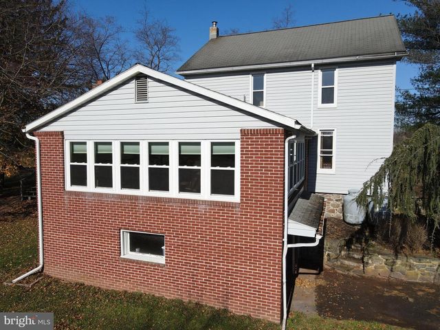 230 S HERTZLER RD, Elizabethtown, PA 17022