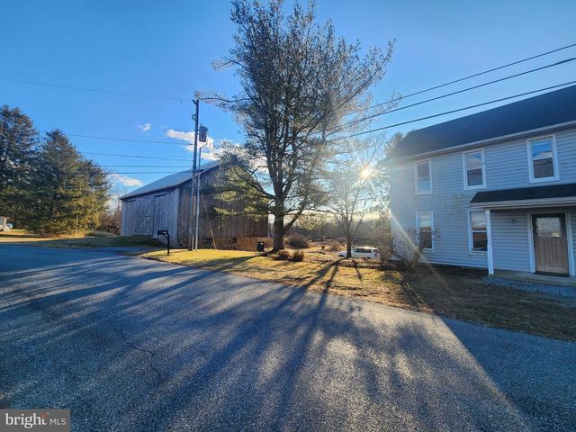 230 S HERTZLER RD, Elizabethtown, PA 17022