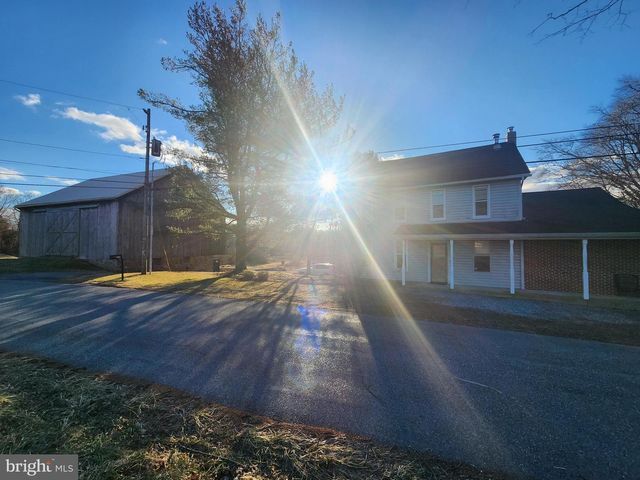 230 S HERTZLER RD, Elizabethtown, PA 17022