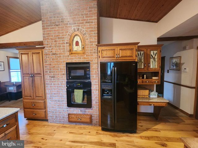 230 S HERTZLER RD, Elizabethtown, PA 17022