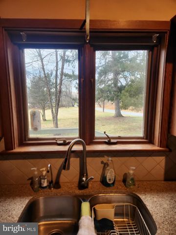 230 S HERTZLER RD, Elizabethtown, PA 17022