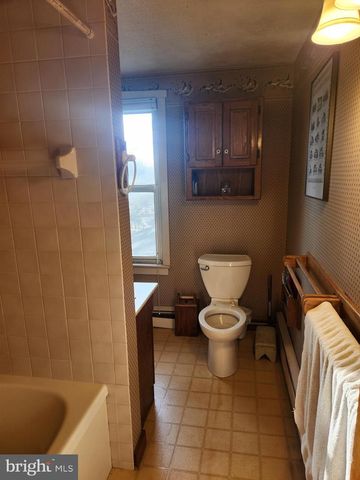 230 S HERTZLER RD, Elizabethtown, PA 17022