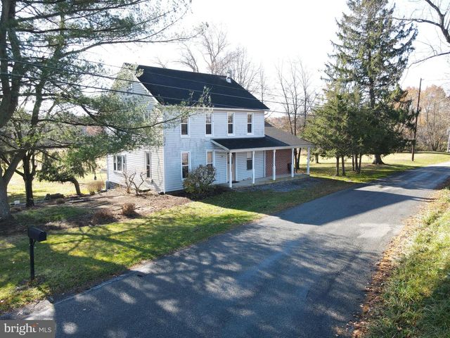 230 S HERTZLER RD, Elizabethtown, PA 17022