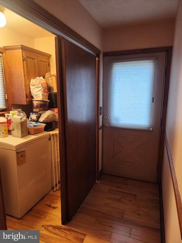 230 S HERTZLER RD, Elizabethtown, PA 17022