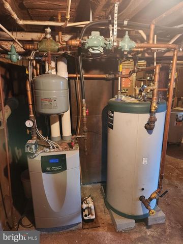 230 S HERTZLER RD, Elizabethtown, PA 17022