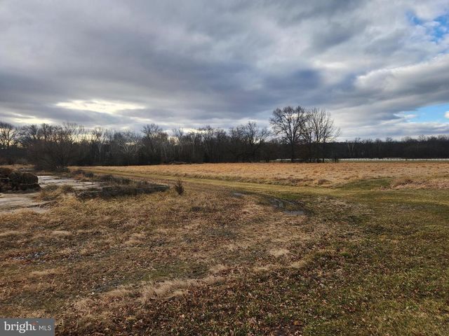 230 S HERTZLER RD, Elizabethtown, PA 17022