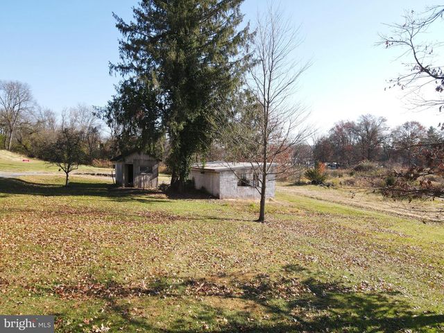 230 S HERTZLER RD, Elizabethtown, PA 17022