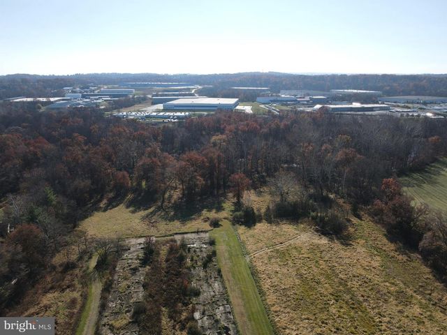 230 S HERTZLER RD, Elizabethtown, PA 17022