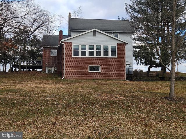 230 S HERTZLER RD, Elizabethtown, PA 17022