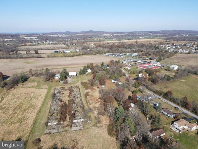 230 S HERTZLER RD, Elizabethtown, PA 17022